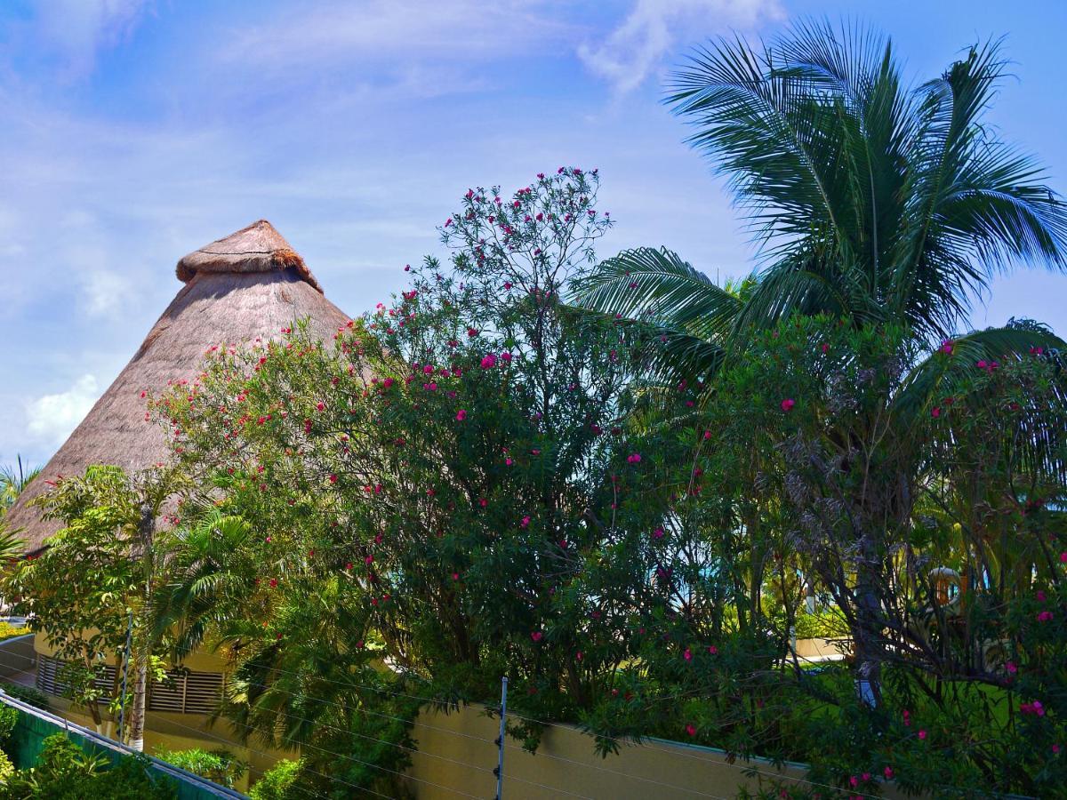Cancun Beachfront Condo מראה חיצוני תמונה